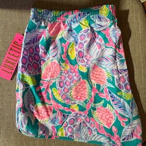 Lilly Pulitzer Luxletic Ocean Trail Shorts Maldives Green XL NWT Lined